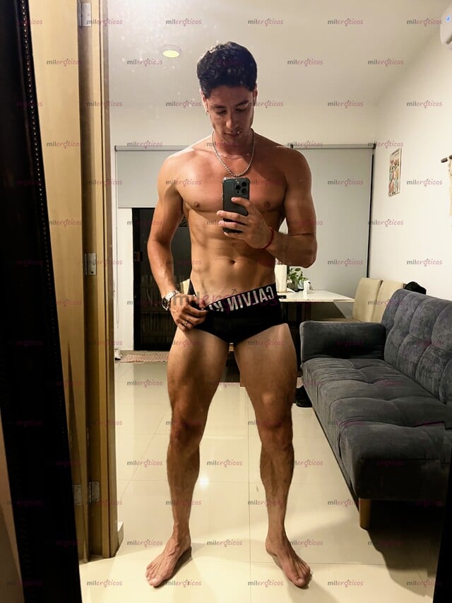 FOTOS DE ERIK DE LUCA, ARGENTINO, 26 AÑOS ROL ACTIVO 100%, AGUANTADOR