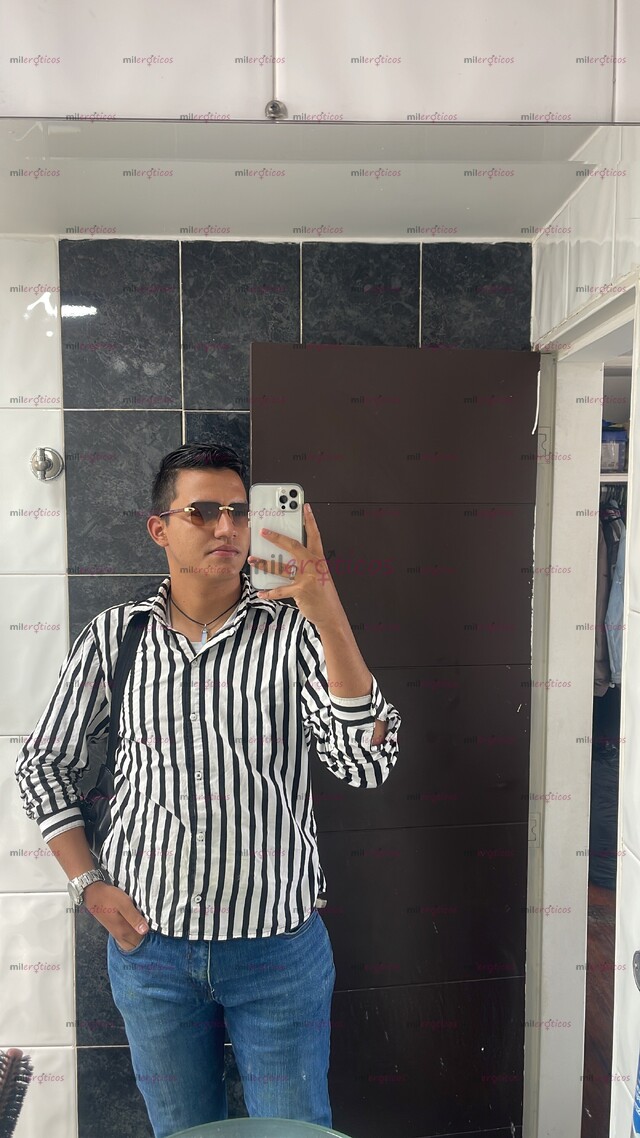 FOTOS DE POR ACÁ SEBAS CHICO MUY HOT, CALIENTE Y SUMISO, DISFRUTO DEL BUEN SEXO DURO