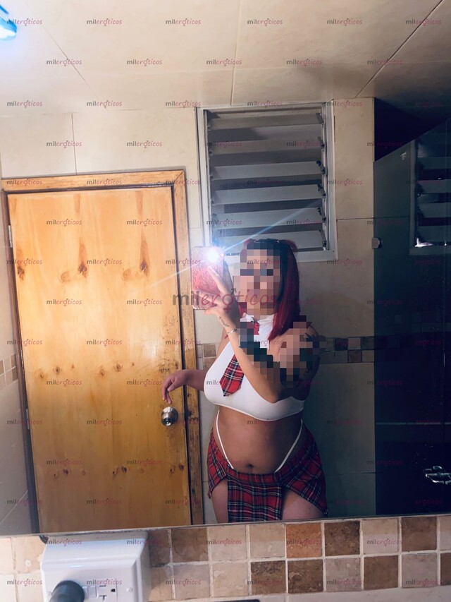 FOTOS DE UNA CHICA CALIENTE Y JUGUETONA LISTO PARA RELAJARTE