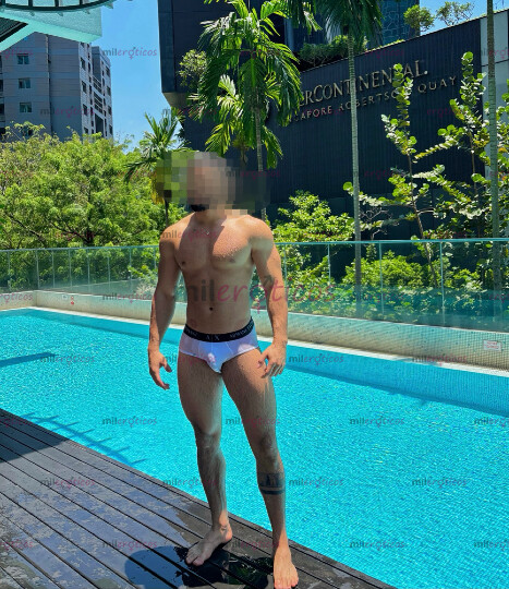 FOTOS DE MACHO ACTIVO, CON BUENA HERRAMIENTA SERI Y DISCRET