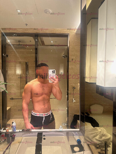 FOTOS DE MACHO ACTIVO, CON BUENA HERRAMIENTA SERI Y DISCRET