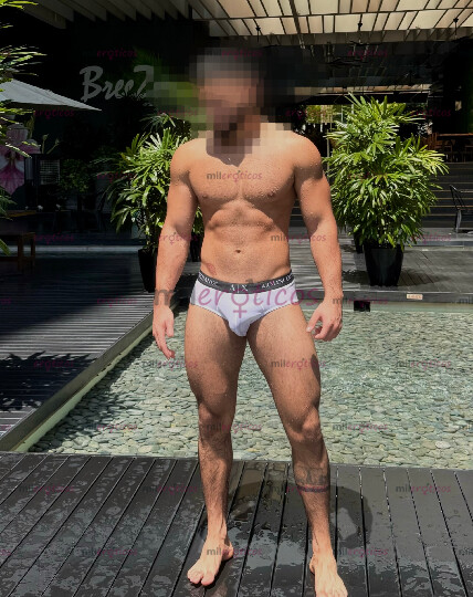 FOTOS DE MACHO ACTIVO, CON BUENA HERRAMIENTA SERI Y DISCRET