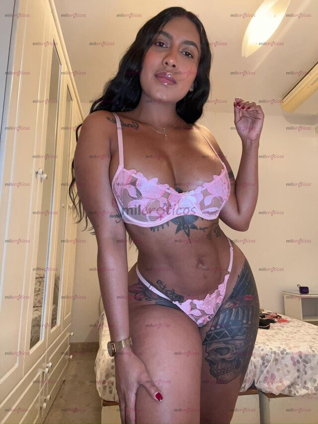 FOTOS DE HERMOSA MORENA MUY CALIENTE CON DESEOS DE SEXO VEN DAME EL SEXO QUE NECESITO