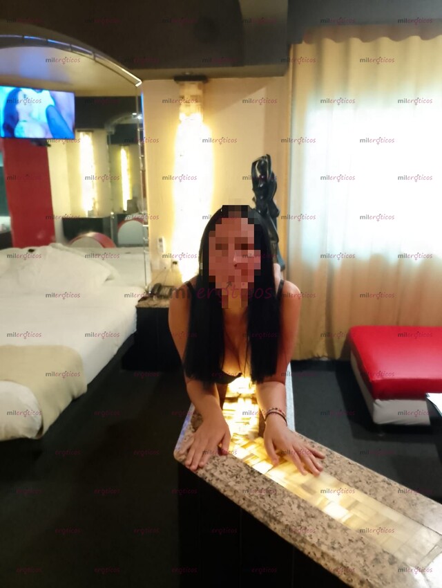 FOTOS DE MASAJISTA PROFESIONAL HACIENDO MASAJES CON FINAL FELIZ