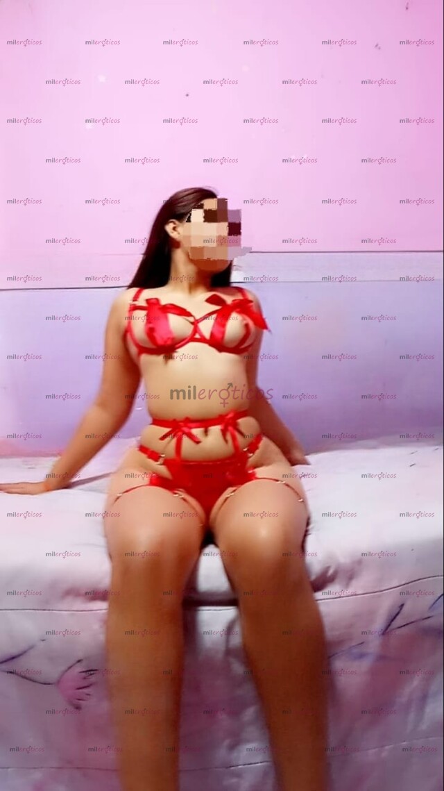 FOTOS DE NENITA NUEVA EN EL ÁMBIENTE Y EN LA CIUDAD DE 18 AÑITOS