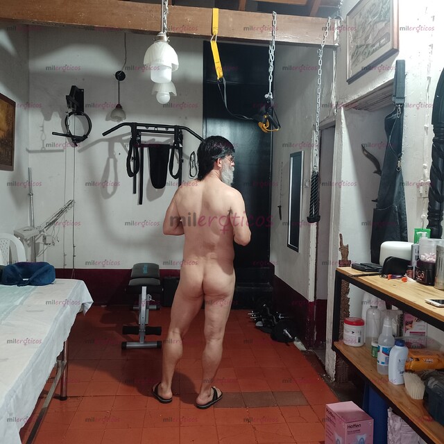 FOTOS DE HOMBRE VARONIL BARBA BLANCA Y LARGA 62 AÑOS ROL PASIVO SOLTERO VIDA SOLITARIO MD