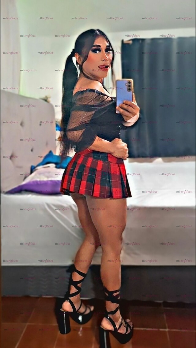 FOTOS DE BOQUITA TRAGA VERGAS CON GARGANTA PROFUNDA Y SORPRESA ENTRE LAS PIERNASS