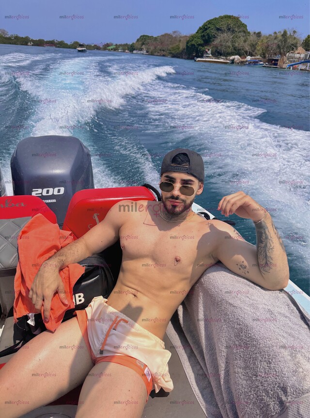 FOTOS DE CHICO ATLÉTICO EXCLUSIVO DISPUESTO A COMPLACERTE