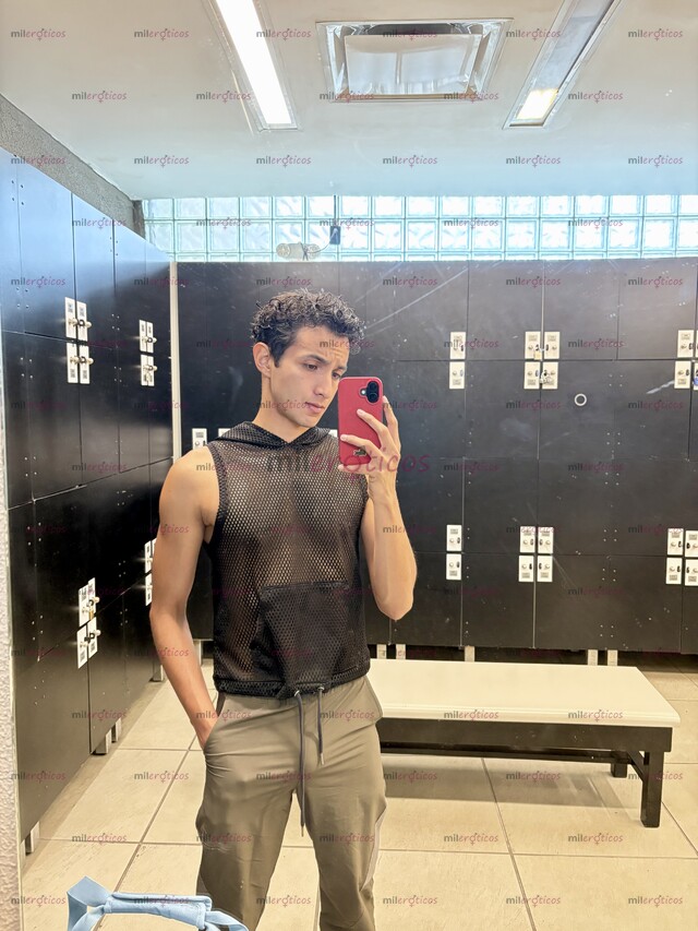 FOTOS DE TWINK DISCRETO EN BUSCA DE CONEXIONES AUTÉNTICAS