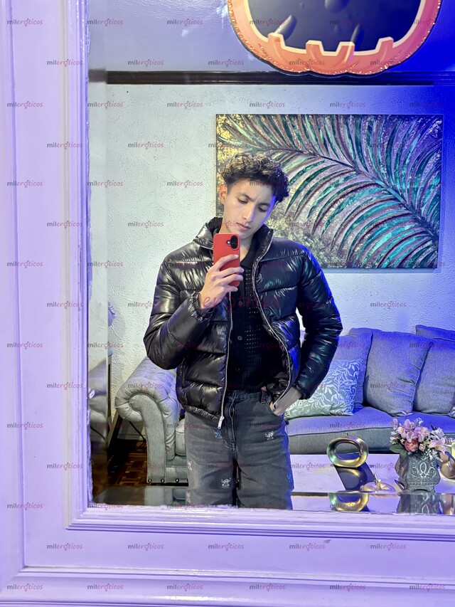 FOTOS DE TWINK DISCRETO EN BUSCA DE CONEXIONES AUTÉNTICAS