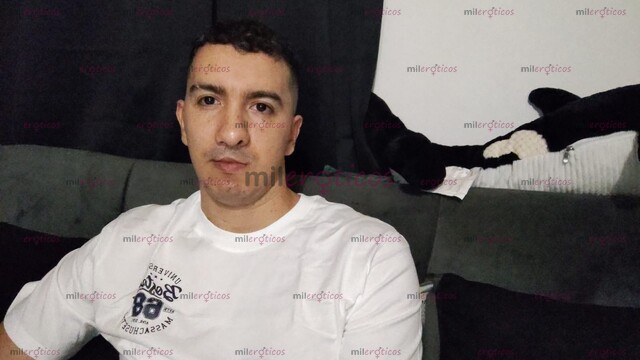 FOTOS DE LUCAS MARTINEZ ACTIVO CON 22 CM DE VERGA PARA PREÑAR Y DESTROZAR CULOS