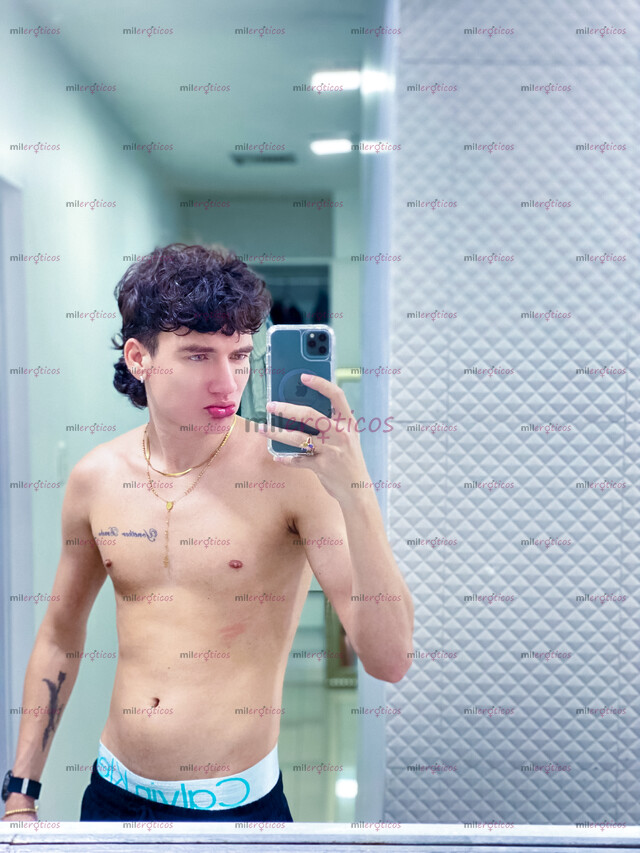 FOTOS DE VERSÁTIL FETICHISTA. APARTAMENTO PRIVADO. TOTAL SERIEDAD Y DISCRECIÓN