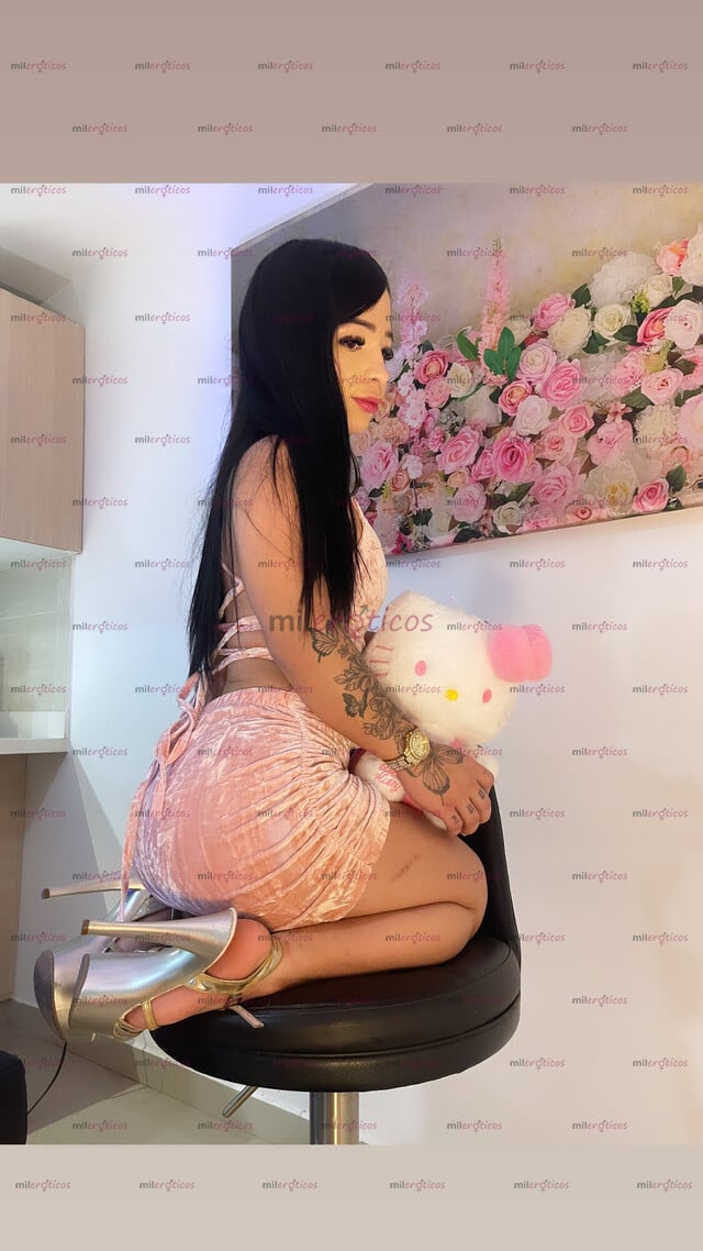 FOTOS DE MUÑEQUITA TRANS DE 18 AÑOS CON GANAS DE PROBAR Y DISFRUTAR DE MUCHAS COSAS