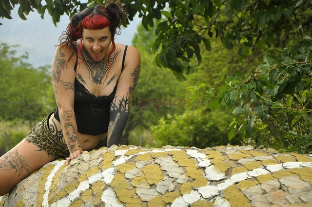 Hola carino soy miss nina infexion trabajadora sexxx profesional amor desde argentina divertida sexy atrevida caliente juguetona amp estoy de paso x c...