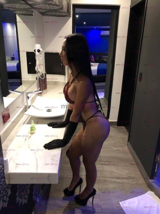 FOTOS DE FIESTA PLACER VEN PAPI PASA UN MOMENTO AGRADABLE CAMI TRANSEXUAL TETONA NALGONA