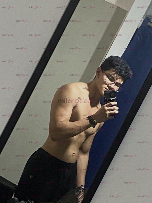 FOTOS DE JOVEN CON GANAS DE COGER Y ENERGÍA PARA SATISFACERTE SOLO MUJERES