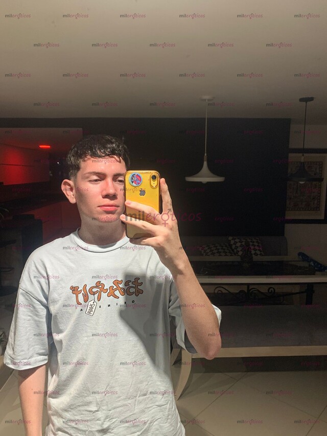 FOTOS DE DE REGRESO EN LA CIUDAD JOVEN VERSÁTIL DIVERTIDO