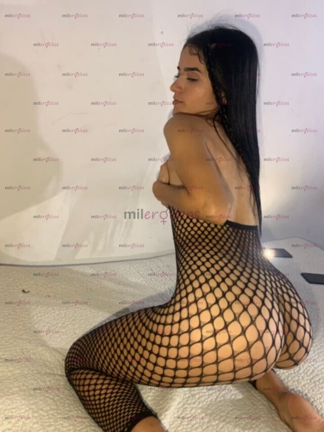 FOTOS DE MI NOMBRE ES VALERY, LATINA CON CURVAS DELICADAS