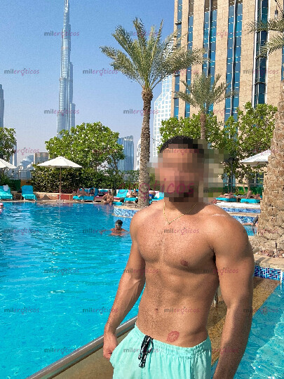 FOTOS DE MACHO ACTIVO, CON BUENA HERRAMIENTA SERI Y DISCRET