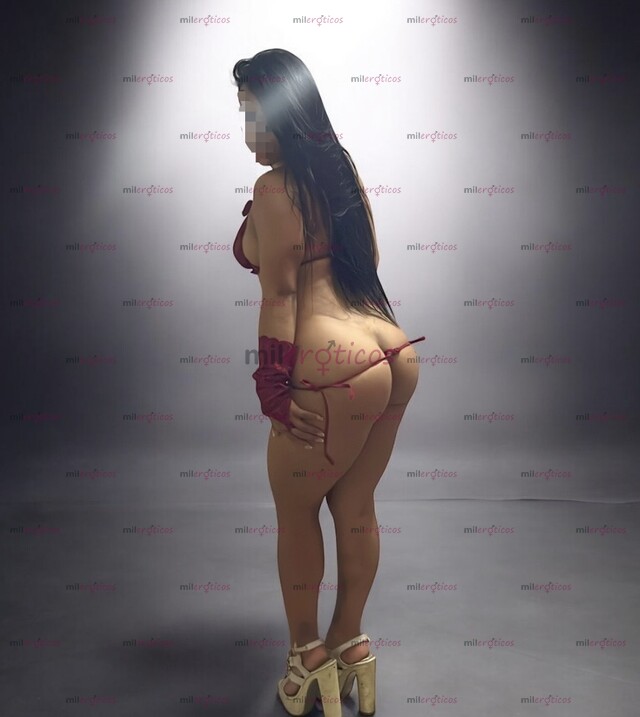 FOTOS DE DANIELA HERMOSA PELINEGRA UNIVERSITARIA, DISCRETA DE LUJO !!