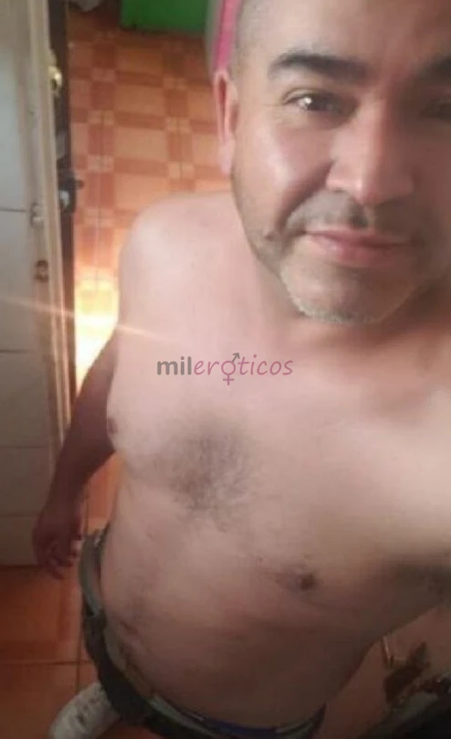 Hola soy hetero casado curioso piola que vende fotos hot mia a los gays todo piola y discreto 1 foto mia cobro 5 000 peso10 fotos mias hot desnudo cob...