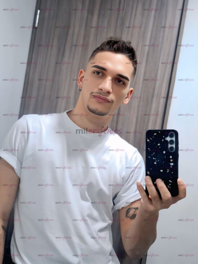 FOTOS DE GANOSO MACHO VERSÁTIL CON UN VERGON Y CULO PARA JUGAR HAY SITIO