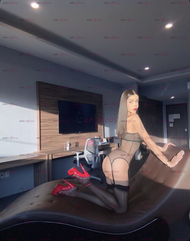 FOTOS DE SIN COMPETENCIA GRETA QUIJANO SOLO PARA HOMBRES QUE SABEN DE LO BUENO.