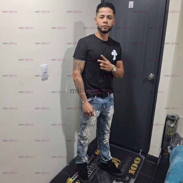 FOTOS DE VIVE EXPERIENCIAS INOLVIDABLES CON ESTE JOVEN ATRACTIVO Y CARIÑOSO