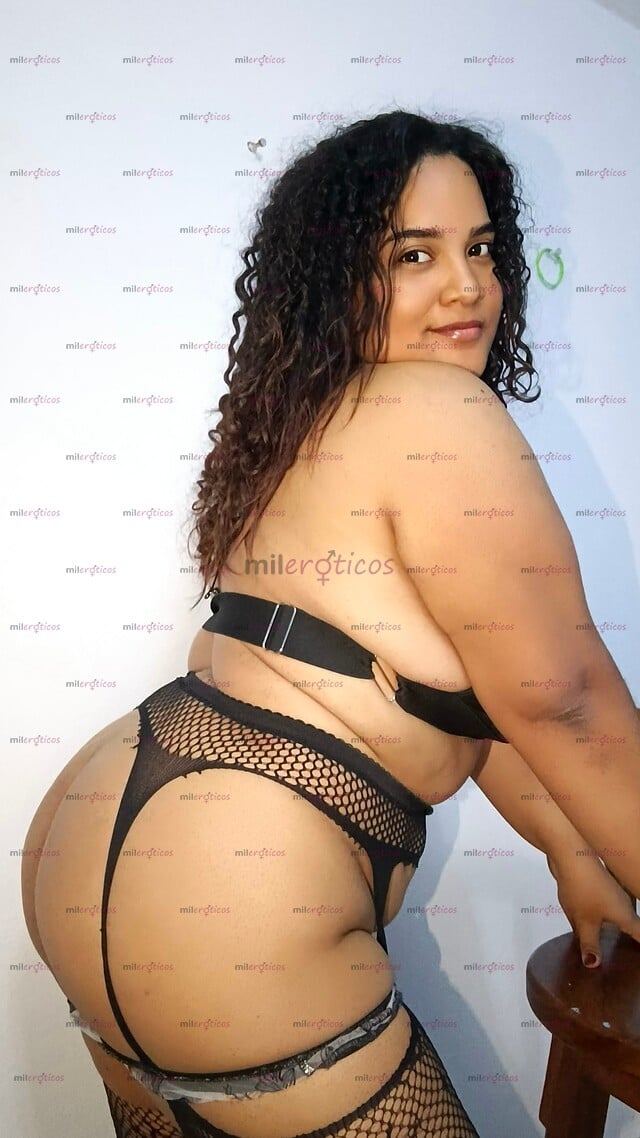 FOTOS DE MORENA CURVY TETONA BIEN ARRECHA CON LA CUCA JUGOSITA