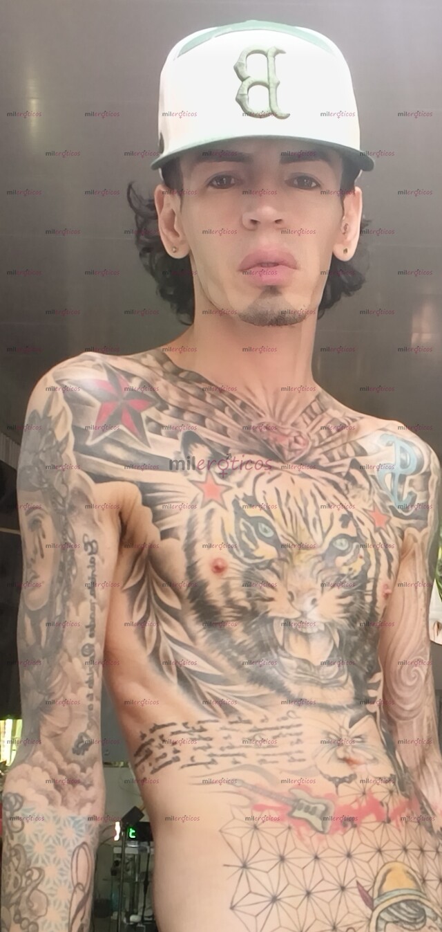 FOTOS DE FLACO ACTIVO BLANCO TATUADO MORBOSO CON SITIO