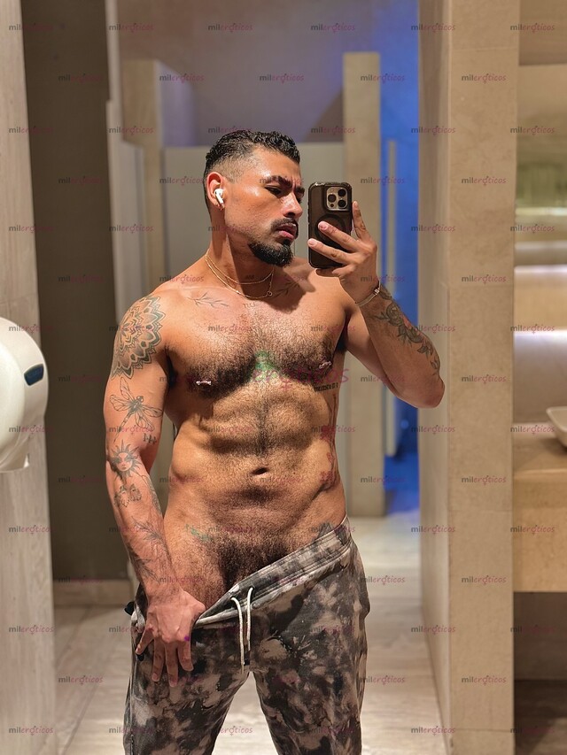 FOTOS DE CHAKAL VERST, CULON Y VERGON PELUDO TATUADO