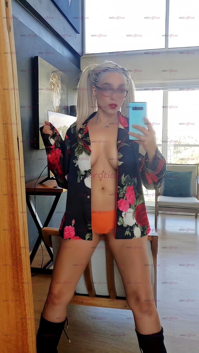 FOTOS DE REÍR, BESAR, ACARICIAR TAMBIÉN SON PARTE DE UN BUEN ENCUENTRO SEXUAL..