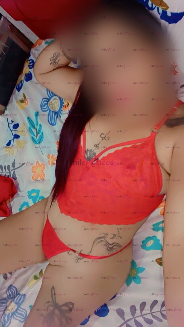 FOTOS DE FLAKA RIKA DISPUESTA A COMPLACERTE BEBÉ .