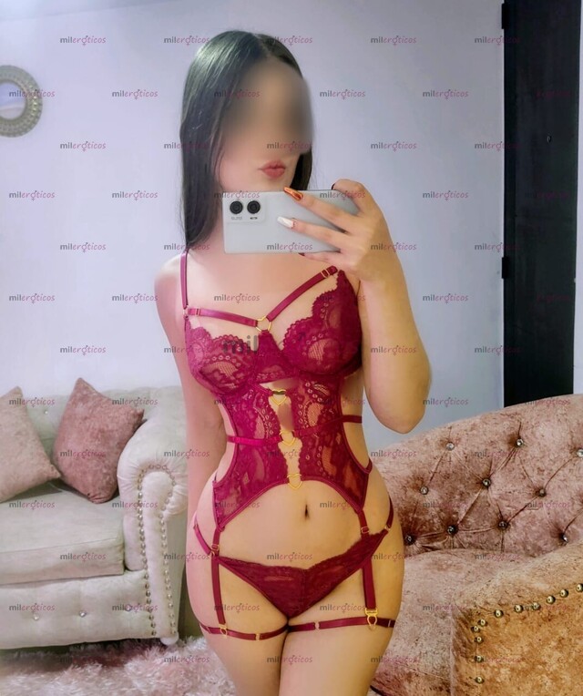 FOTOS DE SOLO DOMICILIOS , LIAH , NIÑA DE 18 AÑOS RUBIA , BLANCA Y MUY CARIÑOSA