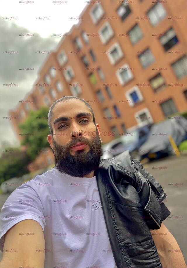 FOTOS DE SERVICIO EXCLUSIVO PARA CLIENTES DE BUEN GUSTO MACHO MORBOSO Y COMPLACIENTE