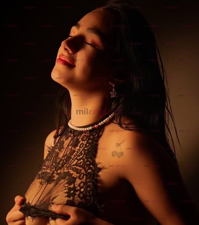 FOTOS DE TU ESCAPE PROHIBIDO: MASAJE QUE EMPIEZA RELAJANTE Y TERMINA EXPLOSIVO