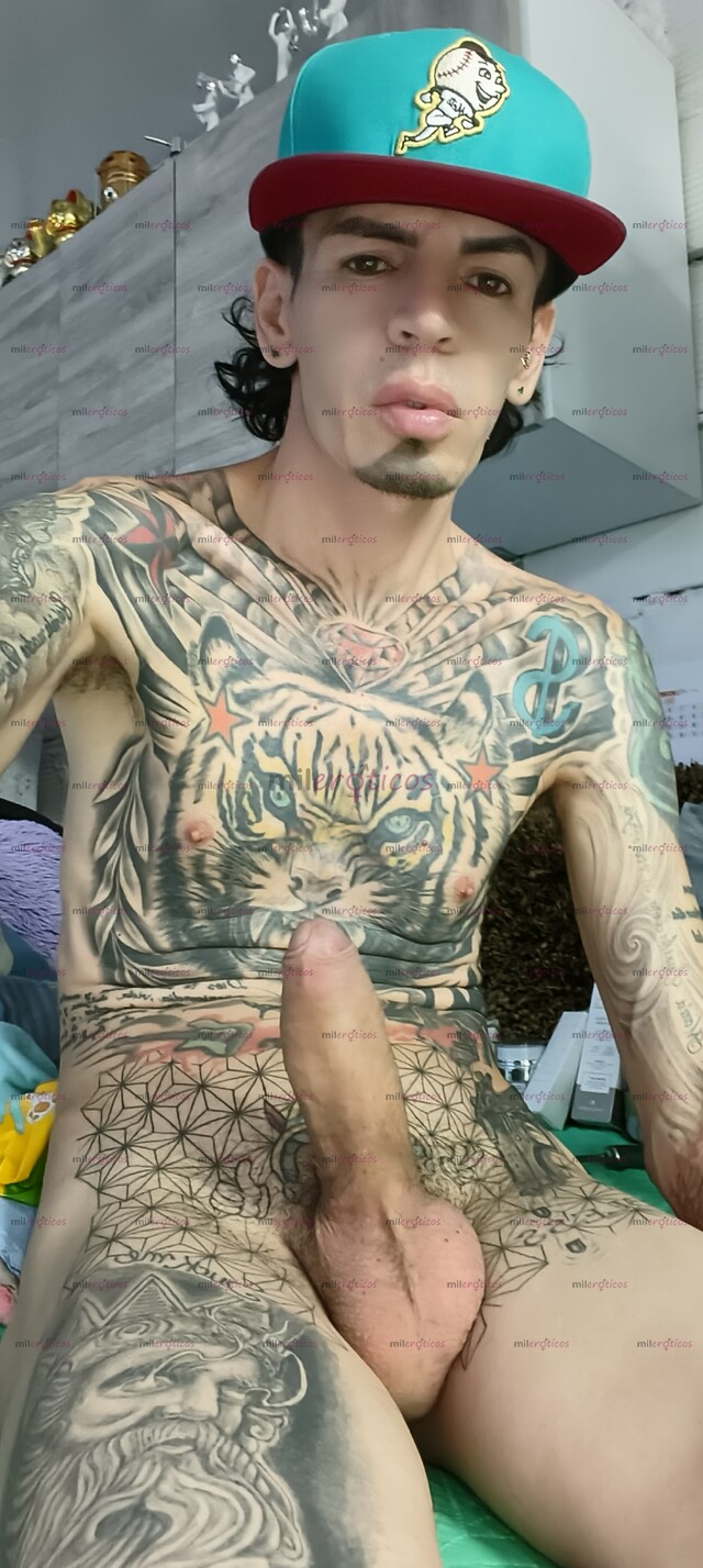 FOTOS DE FLACO BLANCO ACTIVO TATUADO MORBOSO CON SITIO