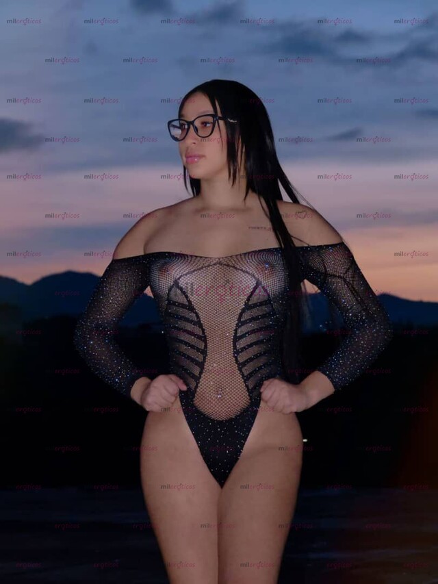 FOTOS DE UNA FLACA HERMOSA BIEN CALIENTE Y BIEN CACHONDA