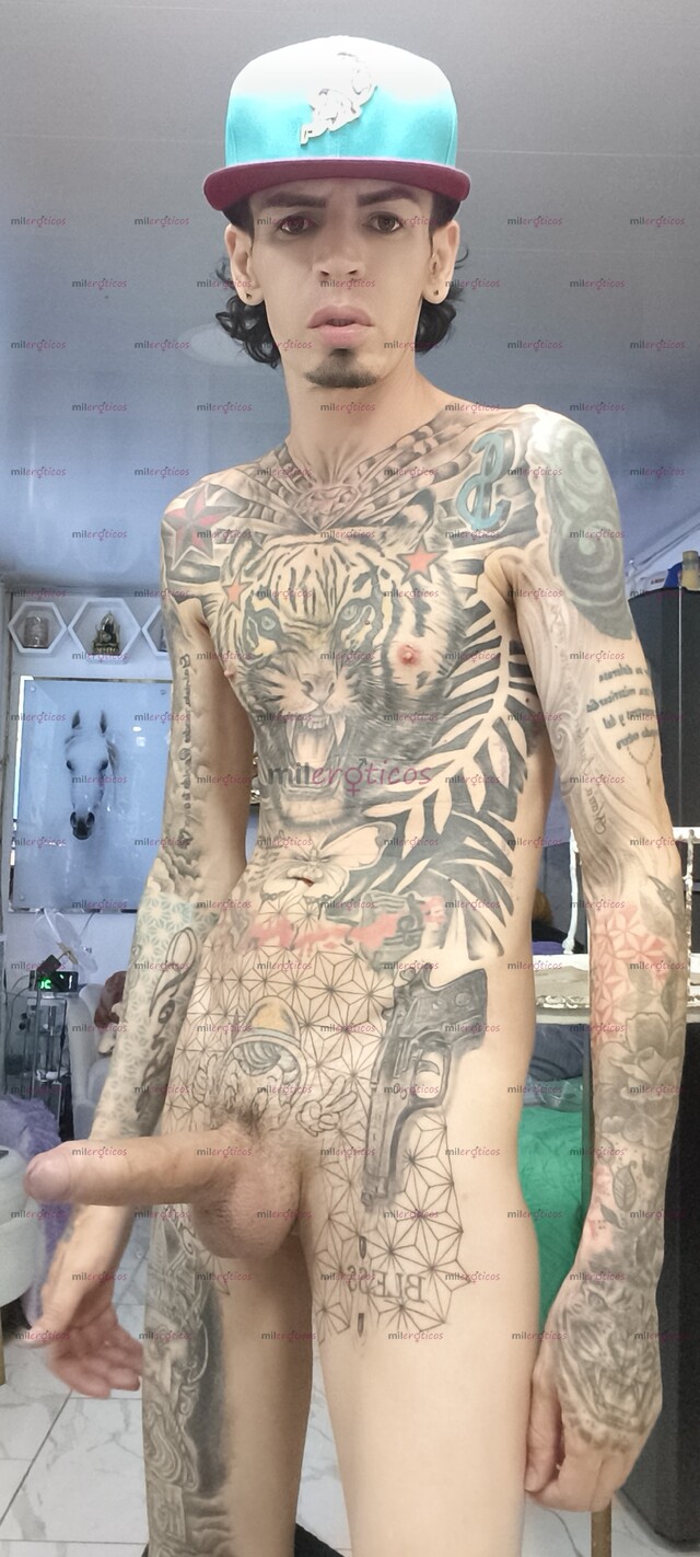 FOTOS DE FLACO BLANCO ACTIVO TATUADO MORBOSO CON SITIO