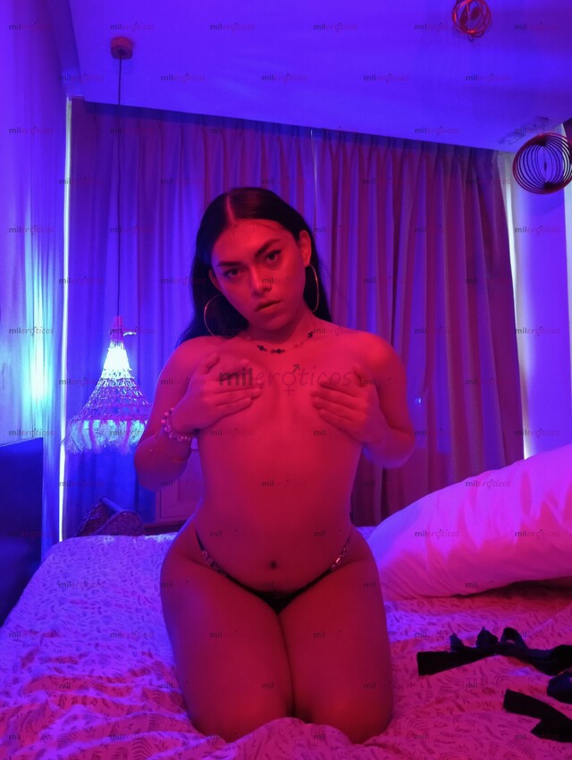 FOTOS DE I M THE LIL GOLDEN. KAY TU MORENA FAVORITA.