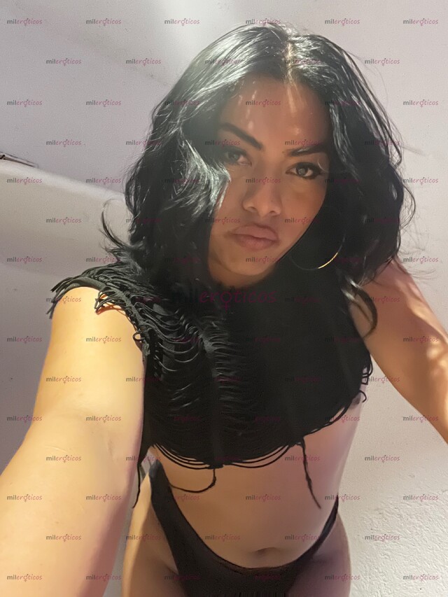 FOTOS DE I M THE LIL GOLDEN. KAY TU MORENA FAVORITA.
