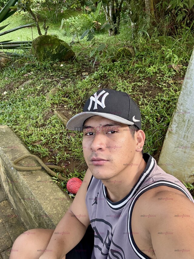 FOTOS DE HOMBRE SERIO VARONIL DISCRETO PARA SOLVENTES
