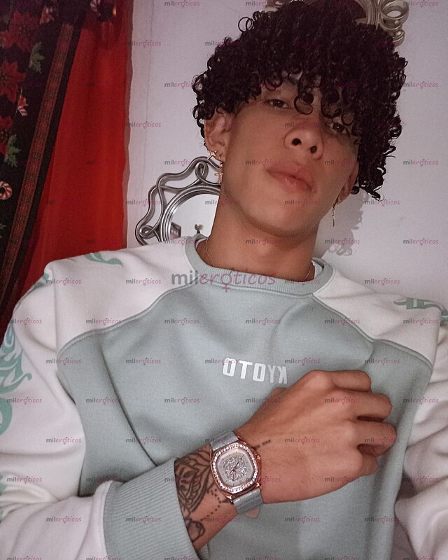 FOTOS DE CHICO DISPUESTO A TODO A COMPLACERTE EN LO QUE MÁS DESEAS BESOS, ACARICIAS, SEXO