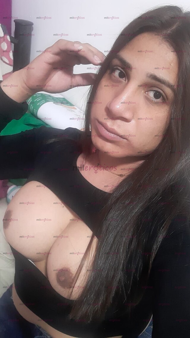 FOTOS DE TU PUTA FAVORITA ,LA MAS COGELONA Y COMPLACIENTE