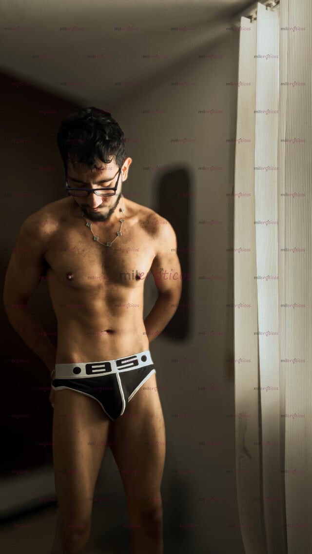 FOTOS DE MORRITOXL DE GYM HETERO CON 22CM PARA EXPRIMIR