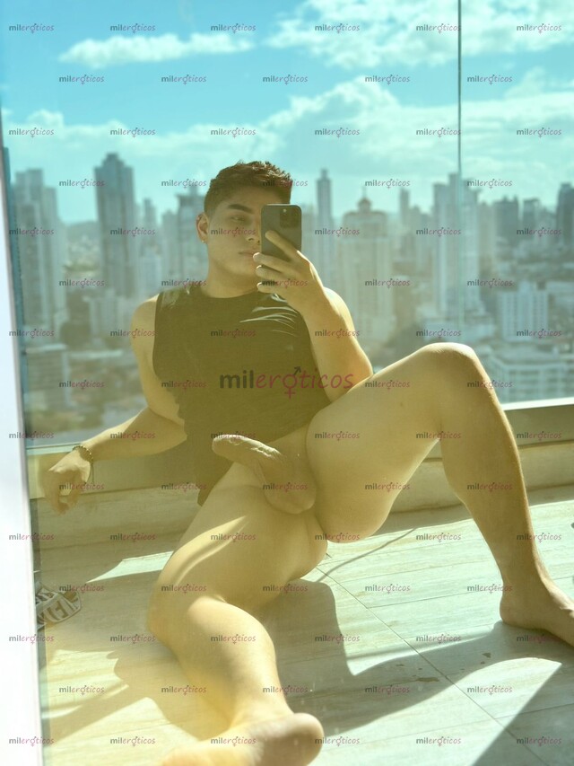 FOTOS DE DE PASO JOVEN VERSÁTIL, DESCOMPLICADO Y AMABLE