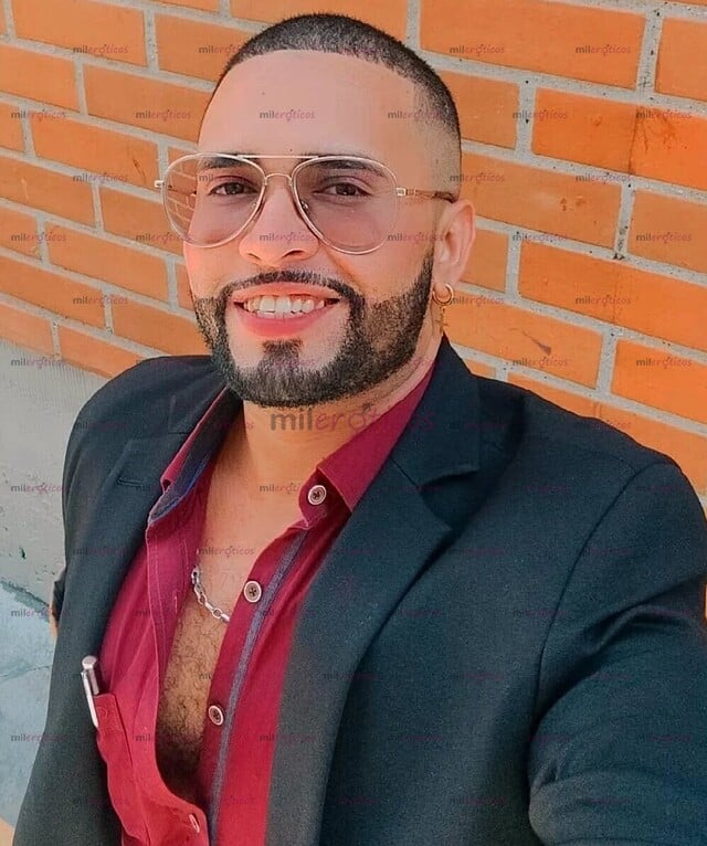 FOTOS DE VENEZOLANO MORBOSO COMPLACIENTE Y BIEN DOTADO