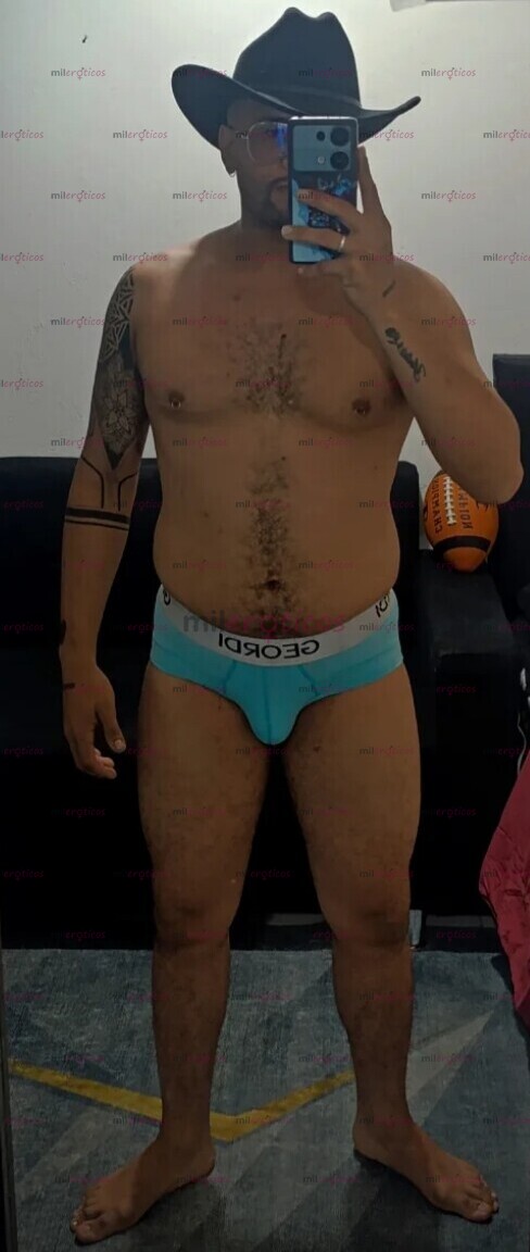 FOTOS DE VENEZOLANO MORBOSO COMPLACIENTE Y BIEN DOTADO