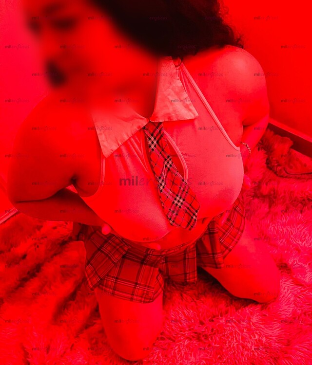 FOTOS DE SOY CAMILA MASAJISTA DE REGRESO EN TU CIUDAD. CARA LINDA Y BONITAS CADERAS