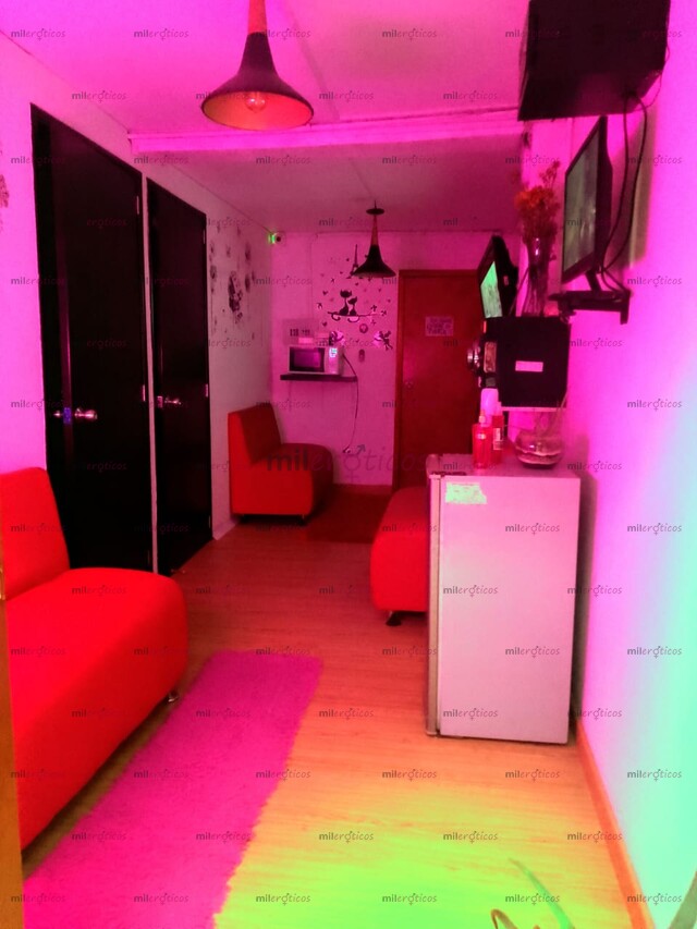 FOTOS DE CHICAS TE OFREZCO MI APTM PARA QUE TRABAJES CONMIGO BARRIO RESTREPO